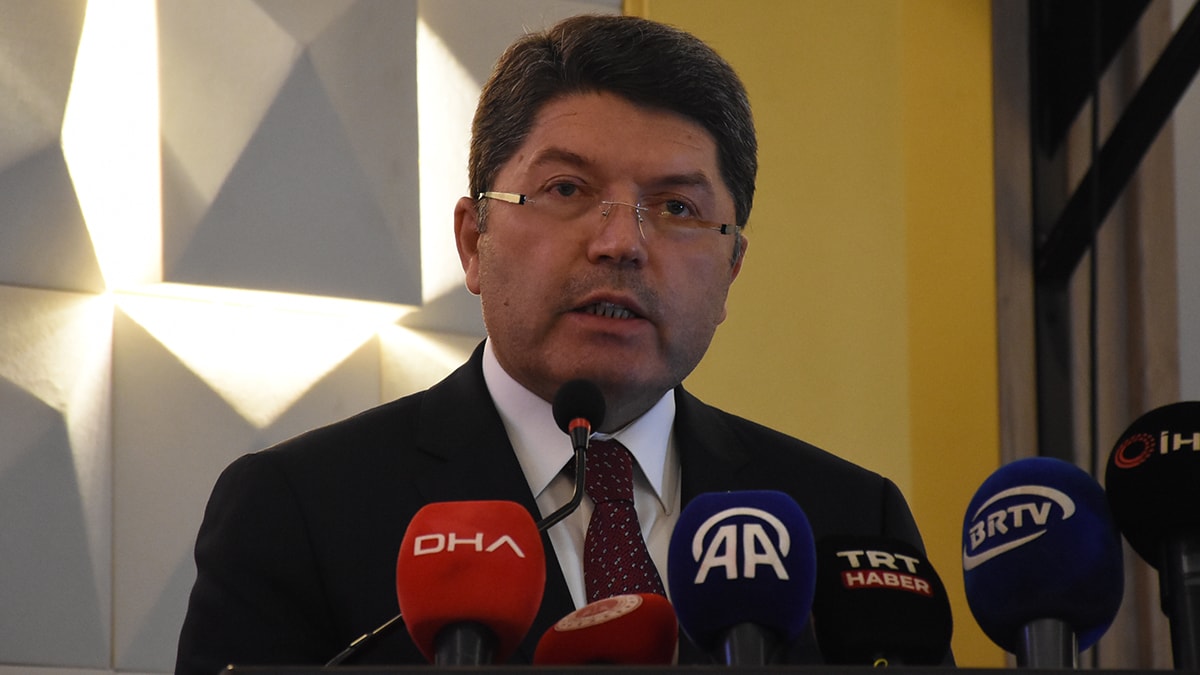 "Önemli olan bina değil adalet" eleştirilerine Bakan Tunç'tan yanıt