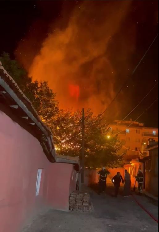 Yaşlı kadın yanarak hayatını kaybetti