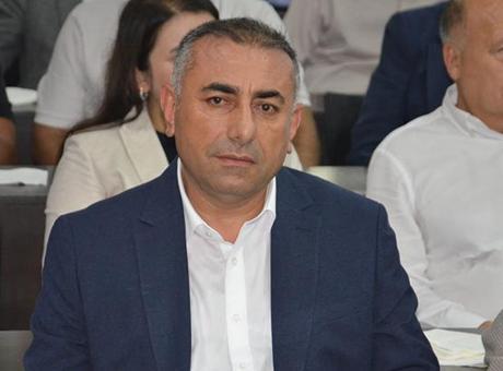 Adana'da Zeydan Karalar'ın yerine başkan vekili Güngör Geçer seçildi