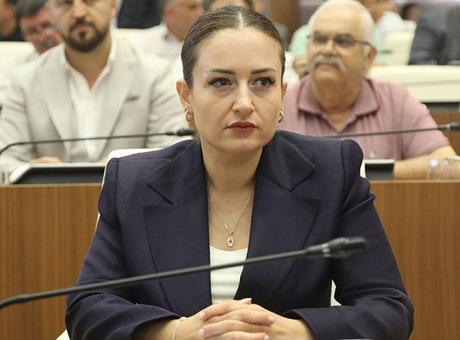 Antalya'da Belediye Başkan Vekili Büşra Özdemir oldu