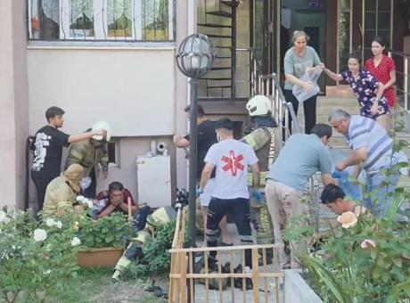 Beylikdüzü'nde kimyasal madde paniği: 15 katlı bina tahliye edildi, zehirlenenler var