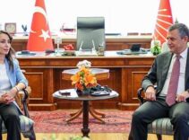 DEM Parti heyetinden CHP lideri Özel'e ziyaret