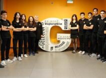 Demirören Medya ve Teknoloji Lisesi yeni öğrencilerini bekliyor! Yapay zeka, yabancı dil ve yurt dışı fırsatlarıyla geleceğe hazırlıyor