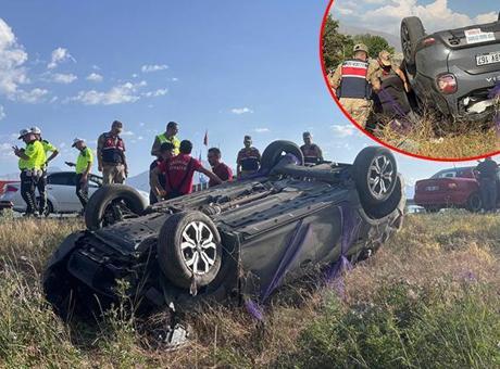Erzincan yolunda otomobil takla attı: 1 ölü, 4 yaralı