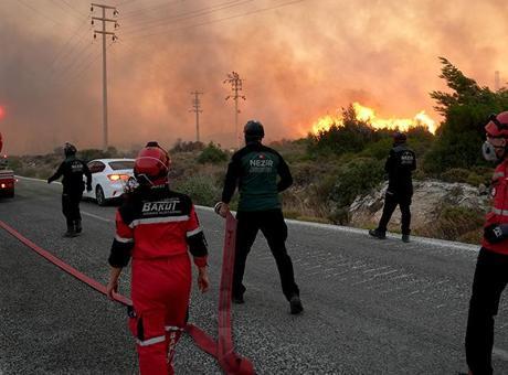İzmir Valisi Elban'dan Çeşme yangınına ilişkin açıklama