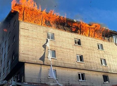 Kartalkaya'daki yangın faciasında Kültür ve Turizm Bakanlığı 3 bürokrat için soruşturma izni verdi