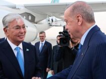 Kazakistan Cumhurbaşkanı Tokayev Ankara'da! Cumhurbaşkanı Erdoğan karşıladı