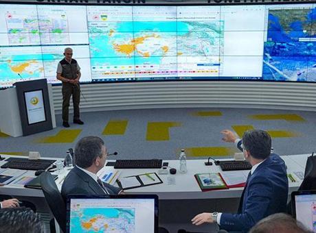 Orman yangınlarıyla mücadele stratejisi masada! Bakan Yumaklı: Yeşil vatan için gece gündüz teyakkuzdayız