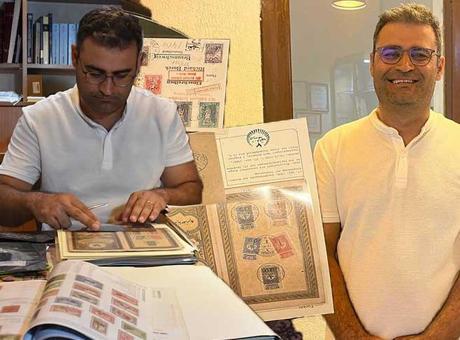 PTT personelinin milyonluk serveti! Her şey dinozor resmiyle başladı: 'Cumhuriyet ve Osmanlı koleksiyonlarına sahip olmak isterler'