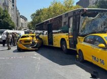 SON DAKİKA KAZA HABERLERİ: Beyoğlu'nda zincirleme kaza! Yaralılar var...