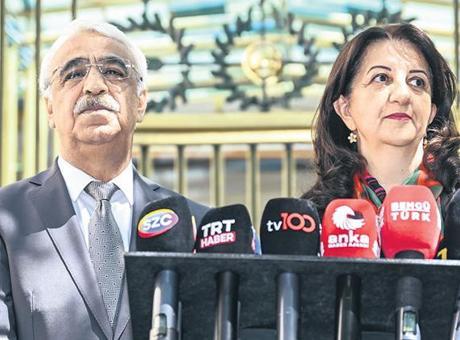 ‘Terörsüz Türkiye’de hareketli günler: İmralı’ya 6