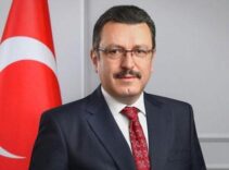 Trabzon Büyükşehir Belediye Başkanı Genç, Özgür Özel'in eleştirilerini yanıtladı