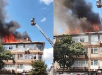 Üsküdar'da 4 katlı binanın çatısında yangın