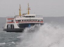 Deniz ulaşımına fırtına engeli! Seferler peş peşe iptal edildi