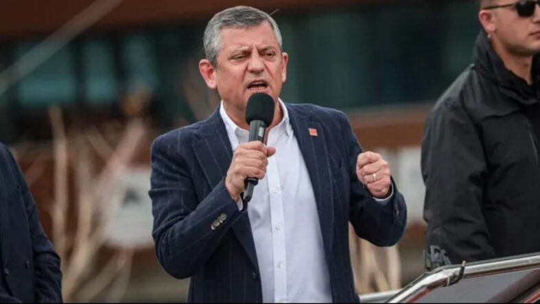 CHP lideri Özel Kocaeli’de: Hava döndü işçiden, işçiden esiyor yel