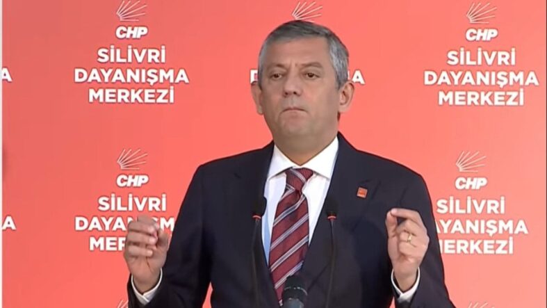 CHP Grup Toplantısı Silivri'de yapıldı... Özel, hakkındaki soruşturmaya kürsüden yanıt verdi!
