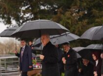 23 Nisan’da TBMM Başkanı Numan Kurtulmuş ve heyeti Anıtkabir’i ziyaret etti