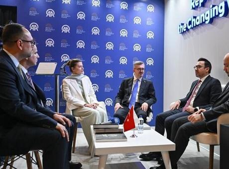 Burhanettin Duran: Türkiye'nin ADF'yi düzenlemiş olması aslında diplomasiye verdiği önemi gösteriyor