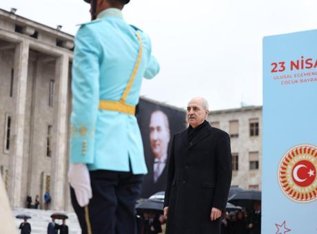 Devlet Erkanı Anıtkabir'de! TBMM Başkanı Kurtulmuş ve beraberindeki heyet Ata'nın huzurunda