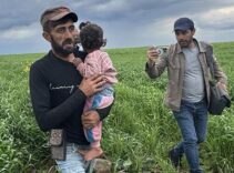 Diyarbakır’da kaybolan 3 yaşındaki Yazgül, evden 3 kilometre uzakta uyurken bulundu