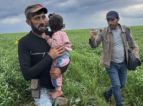 Diyarbakır’da kaybolan 3 yaşındaki Yazgül, evden 3 kilometre uzakta uyurken bulundu