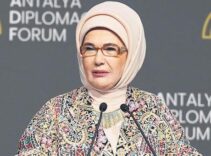 Emine Erdoğan’dan barış çağrısı