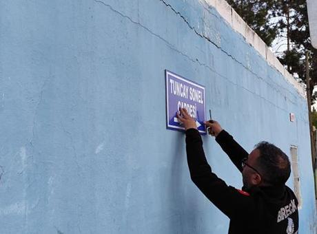 Gülistan Doku soruşturmasında tutuklanan Tuncay Sonel’in adı tabeladan söküldü