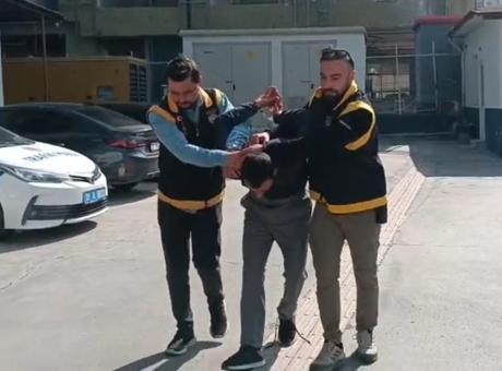 Hatay’da satır dehşeti! 1 saatte 3 kişiyi yaraladı