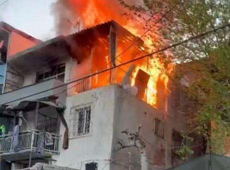 İzmir Karabağlar’da şüpheli yangın: Binlerce uyuşturucu hap ele geçirildi, 10 gözaltı