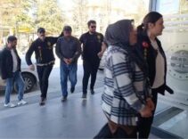 Komşulardan pompalı dehşet! Halı çırpma ve gürültü kavgası cinayetle bitti: Zanlılar adliyede