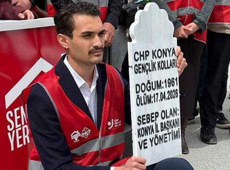 Konya'da CHP Konya İl Teşkilatı'nda 'mezar taşlı' gerginlik