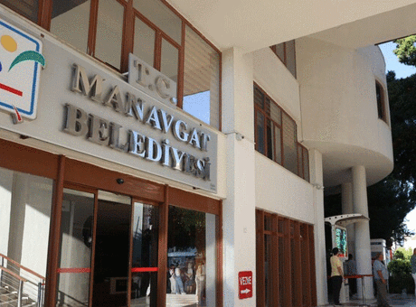 Manavgat Belediyesi'ne yeni operasyon! Çok sayıda gözaltı var