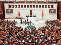 Meclis'te doğum izni ve sanal medya düzenlemesi teklifinin 3 maddesi daha kabul edildi