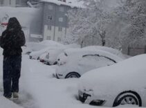 SON DAKİKA HAVA DURUMU: Kar kalınlığı 60 santime ulaştı! 4 gündür kar yağıyor...