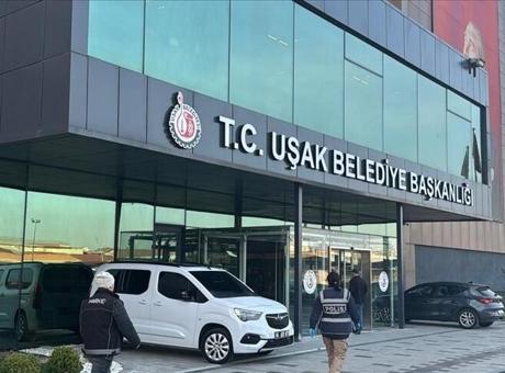 Uşak Belediyesine rüşvet soruşturması: 29 şüpheli adliyede