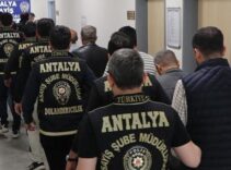 Yurt dışındaki vatandaşın 120 milyon lira değerindeki malını satacaklardı! Tapuda suçüstü yakalandılar