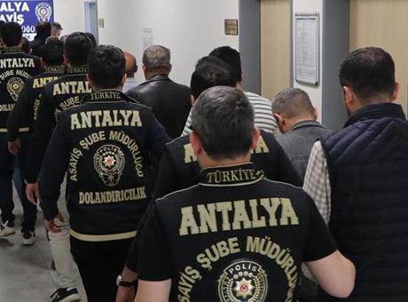 Yurt dışındaki vatandaşın 120 milyon lira değerindeki malını satacaklardı! Tapuda suçüstü yakalandılar