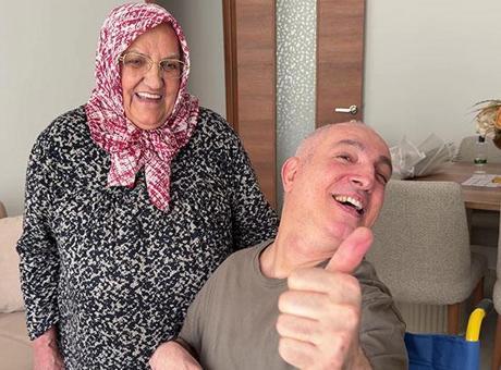 Bodrum katındaki 22 yıllık karanlık son buldu! Fedakar anne ve felçli oğlu sonunda güneşe kavuştu