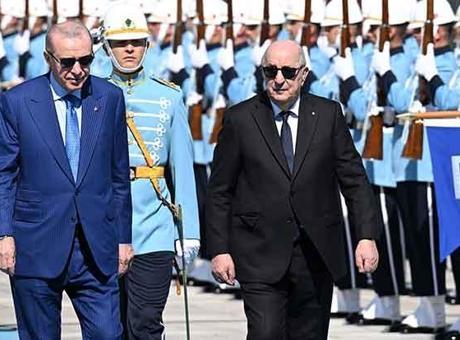 Cumhurbaşkanı Erdoğan Külliye’de Cezayir Cumhurbaşkanı Tebbun’u resmi törenle karşıladı
