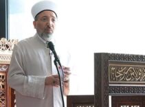 Diyanet İşleri Başkanı Arpaguş'tan Paris'te 'dijital çağ' uyarısı