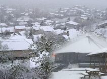 Fotoğraflar bugünden! İstanbul’un yanı başı beyaza büründü: Kar kalınlığı 62 santimetre