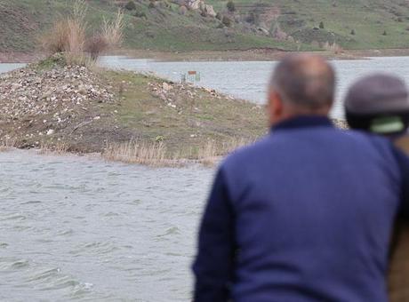 Sular çekilince ortaya çıkmıştı, 2 yıl sonra yeniden kayboldu! ‘Karşısına geçip duamızı edeceğiz’